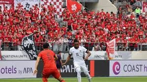 #JetBlueRunway 来源：凯尔特人官方推特黑白配色是明智之选 😎